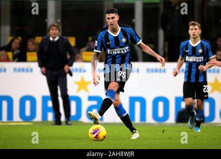 Milan, ITALIE - 09 novembre 2019: Alessandro Bastoni en action pendant la série A 2019/2020 INTER / VÉRONE au stade San Siro. Banque D'Images