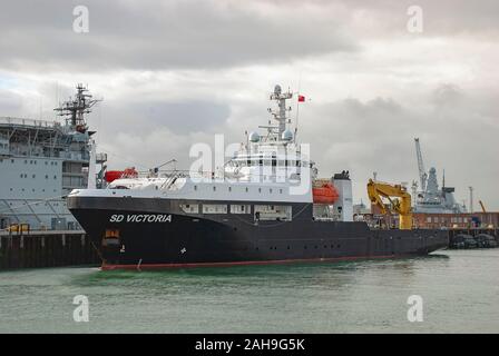 Le navire de soutien dans le monde entier, Victoria SD amarré à Portsmouth, en Angleterre. Banque D'Images