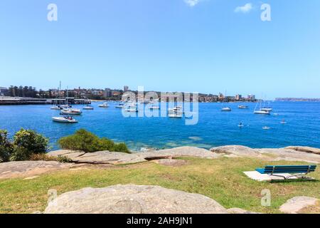 Banc avec vue sur Manly Cove, Sydney, Australie Banque D'Images