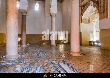 Chambre funéraire de Lalla Messaouda, tombeaux Saadiens à Marrakech, Maroc Banque D'Images