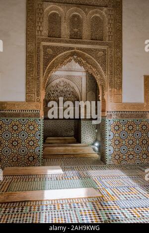 Chambre funéraire de Lalla Messaouda, tombeaux Saadiens à Marrakech, Maroc Banque D'Images