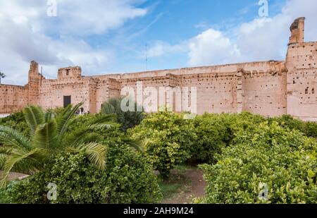 Si la Cour Palais El Badi datant de la dynastie saadienne, 16e siècle, ruines, Marrakech, Maroc, Afrique du Nord. Banque D'Images