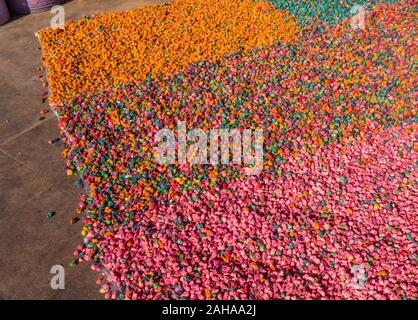 Pot-pourri parfumé mix affiché sur le marché marocain. Marrakech. Banque D'Images