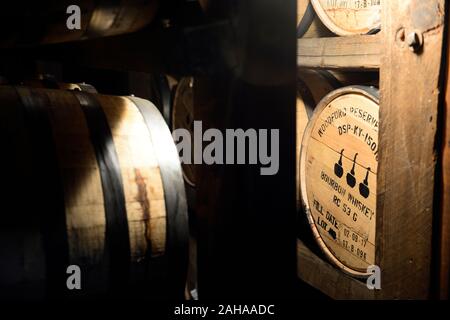 Barils empilés,canon,pile sur rack rack,mature,maturation,whisky,whisky bourbon,,production,Distillerie Woodford Reserve bourbon,,kentucky bourbon,bourbo Banque D'Images