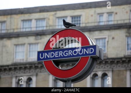 24.05.2017, London, , Grande-Bretagne - référence à une station de métro. 00S170524D063CAROEX.JPG [communiqué de modèle : Non, des biens : non (c) caro images / Banque D'Images
