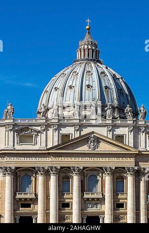 Blick auf den Petersdom im Vatikan, Rom, Italie Banque D'Images