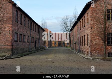 Blocs de briques résidentielles au camp de concentration d'Auschwitz, Oświęcim, Pologne Banque D'Images