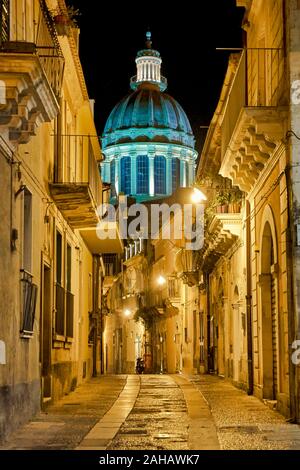 Duomo de San Giorgio (dôme de Saint Georges) Cathédrale de Catane Sicile Italie San Giorgio Cathédrale de Ragusa Ibla Sicile Italie Banque D'Images