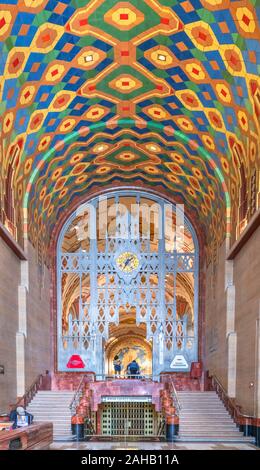 Hall en regardant vers le hall bancaire dans Guardian Building, Detroit, Michigan, USA Banque D'Images