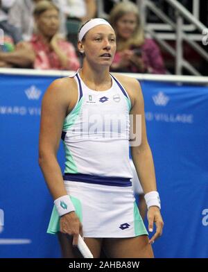 Honolulu, Hawaii, USA. Dec 27, 2019. Yanina Wickmayer au cours de l'Utah Open Invitational Tournament match entre Yanina Wickmayer (Belgique) et Danielle Collins (USA) au shérif Stan Center à Honolulu, HI - Michael Sullivan/CSM. Credit : Cal Sport Media/Alamy Live News Banque D'Images