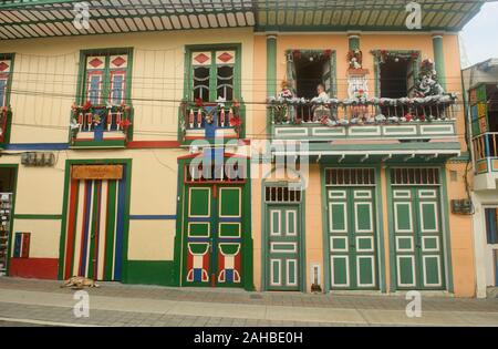 L'architecture coloniale colorée à Filandia dans la Zona Cafetera, Colombie Banque D'Images