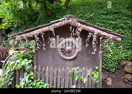 Santa Barbara, Californie - 18 mai 2019 printemps froid historique Tavern sur chemin Stagecoach. Banque D'Images