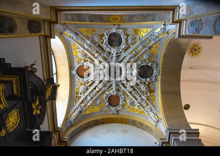 Intérieur de l'Église Saints Pierre et Paul, Kraków, Pologne Banque D'Images