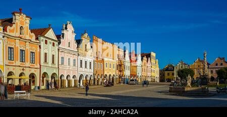 Vue pittoresque sur la place centrale de Telc, République Tchèque Banque D'Images