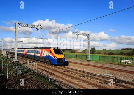 222003 EDG East Midlands Trains, passant Harrowden Junction, près de Finedon village, Northamptonshire, England, UK Banque D'Images