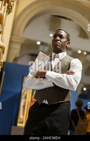 Homme africain à l'exposition au musée historique de l'exposition sur Banque D'Images