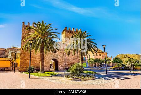 Vieille ville d'Alcudia gate Porta del Moll Banque D'Images