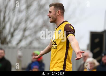 Sutton, Royaume-Uni. 28 Dec, 2019. Jon Barden de Sutton United se plaindre pendant le match de championnat national de Vanarama entre Sutton United et Yeovil Town au stade communautaire Chevaliers, Gander Green Lane, Sutton le samedi 28 décembre 2019. (Crédit : Jacques Feeney | Crédit : MI News & Sport /Alamy Live News Banque D'Images