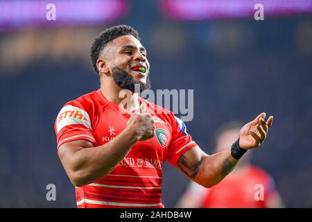 Londres, Royaume-Uni. 28 Dec, 2019. Tatafu Polota-Nau de Leicester Tigers fête marquant un essai au cours de Gallagher Premiership match de rugby entre Harlequins vs Leicester Tigers au stade de Twickenham sur Dec 2019 visiter notre stand. Londres Angleterre . (Usage éditorial uniquement, licence requise pour un usage commercial. Aucune utilisation de pari, de jeux ou d'un seul club/ligue/dvd publications.) Crédit : Taka G Wu/Alamy Live News Banque D'Images