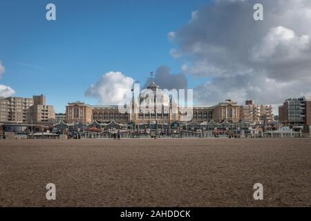 Scheveningen, Pays-Bas - 3 octobre 2017 : la célèbre Grand Hotel Amrath Kurhaus à Scheveningen Beach près de Den Haag (La Haye), Pays-Bas Banque D'Images