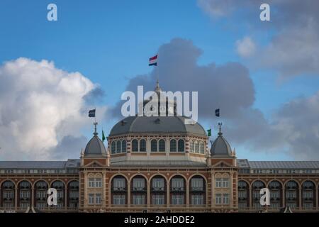 Scheveningen, Pays-Bas - 3 octobre 2017 : la célèbre Grand Hotel Amrath Kurhaus à Scheveningen Beach près de Den Haag (La Haye), Pays-Bas Banque D'Images