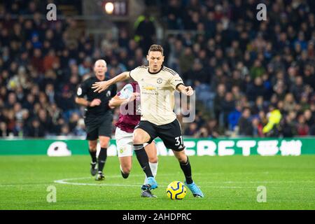 Burnley, Royaume-Uni. 28 Dec, 2019. Nemanja Matic de Manchester United au cours de la Premier League match entre Manchester United et Burnley à Turf Moor, Burnley le samedi 28 décembre 2019. (Crédit : Pat Scaasi | MI News) photographie peut uniquement être utilisé pour les journaux et/ou magazines fins éditoriales, licence requise pour l'usage commercial Crédit : MI News & Sport /Alamy Live News Banque D'Images