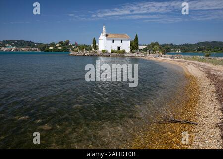 Ipapandi dans le golfe de l'église de Gouvia, Corfu, Grèce Banque D'Images