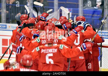 Ostrava, République tchèque. 28 Dec, 2019. Les joueurs de la Russie célébrer après avoir remporté le championnat mondial junior 2020 Championnat du Monde de Hockey sur glace match du groupe B entre la Russie et le Canada, à Ostrava, en République tchèque, le 28 décembre 2019. Photo : CTK Jaroslav Ozana/Photo/Alamy Live News Banque D'Images