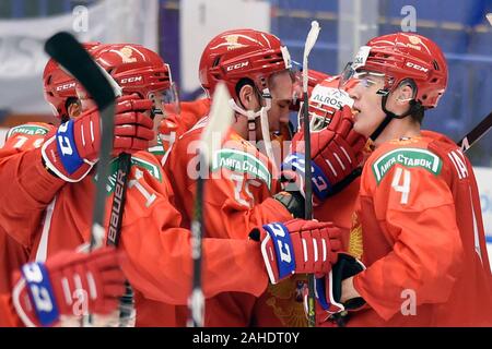 Ostrava, République tchèque. 28 Dec, 2019. Les joueurs de la Russie célébrer après avoir remporté le championnat mondial junior 2020 Championnat du Monde de Hockey sur glace match du groupe B entre la Russie et le Canada, à Ostrava, en République tchèque, le 28 décembre 2019. Photo : CTK Jaroslav Ozana/Photo/Alamy Live News Banque D'Images