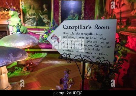 La Caterpillar Chambre à l'événement d'Alice au Pays des Merveilles à Blenheim Palace. Le logis seigneurial a été le lieu de naissance de Sir Winston Churchill. Banque D'Images
