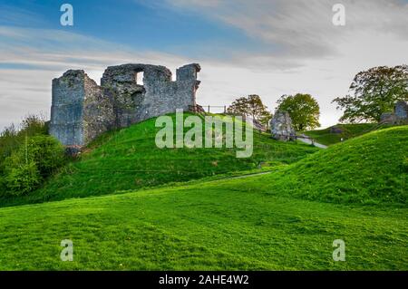 L'hôtel de manoir dans les ruines du château de Kendal en fin d'après-midi en mai soleil vue depuis le nord-ouest Banque D'Images