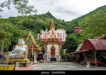 Wat Ban Tham ou le dragon temple à Kanchanaburi, Thaïlande Banque D'Images