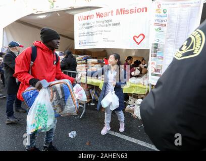 Mission de Los Angeles grâce pour les sans-abri à la mission de Los Angeles à Los Angeles, Californie le 27 novembre 2019. Doté d''atmosphère : où : Los Angeles, California, United States Quand : 27 Nov 2019 Credit : Sheri Determan/WENN.com Banque D'Images