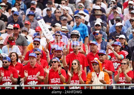 12 décembre 2019, Melbourne, Victoria, Australila : Fans sur le premier trou au cours du deuxième tour de la Coupe des Présidents au Royal Melbourne Golf Club. (Crédit Image : © Debby Wong/Zuma sur le fil) Banque D'Images