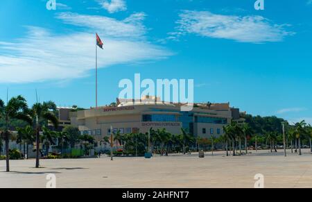 Luanda, Angola - 15 décembre 2019: Vue sur le nouveau centre commercial Fortaleza à Luanda. Illustration éditoriale Banque D'Images