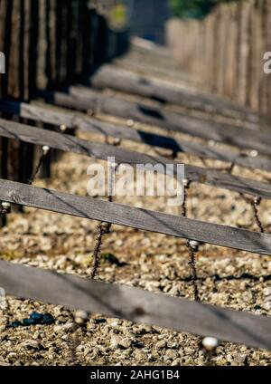 Les fils barbelés, affichage détaillé, Majdanek, allemand nazi de concentration et d'extermination camp, voïvodie de Lublin, Lublin, Pologne Banque D'Images