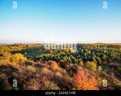 Paysage vu de Okiennik Wielki, Window Rock, Piaseczno, Krakow-Czestochowa ou montagne jurassique polonais Highland, Voïvodie de Silésie, Pologne Banque D'Images