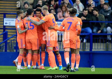 Sheffield, Royaume-Uni. Dec 29, 2019. Robert Glatzel de Cardiff City célèbre avec ses coéquipiers après avoir marqué leur premier but lors du match de championnat entre Sky Bet Sheffield Wednesday et Cardiff City à Hillsborough, Sheffield le dimanche 29 décembre 2019. (Crédit : Mark Fletcher | MI News( photographie peut uniquement être utilisé pour les journaux et/ou magazines fins éditoriales, licence requise pour l'usage commercial Crédit : MI News & Sport /Alamy Live News Banque D'Images