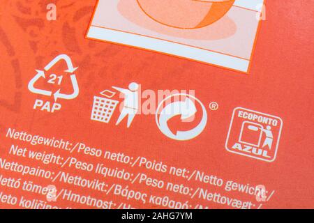 Couscous vendu par Lidl en carton. Pour les étiquettes alimentaires, l'étiquetage des aliments, les informations sur les aliments, les informations sur le recyclage, les emballages alimentaires en carton, recyclage du papier Banque D'Images