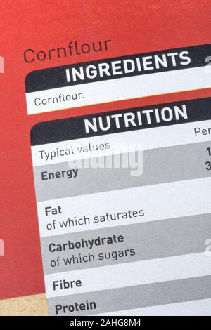 L'ASDA propre étiquette de maïzena / de l'amidon de maïs en boîte carton. Pour les étiquettes des ingrédients alimentaires, l'étiquetage nutritionnel, les aliments, le carton d'emballage alimentaire. Banque D'Images