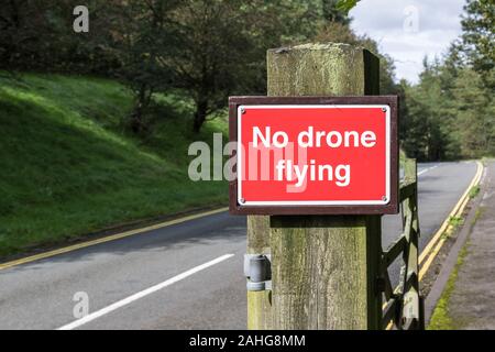 Aucun signe de vol de drone près de Ladybower Reservoir, Peak District, UK Banque D'Images