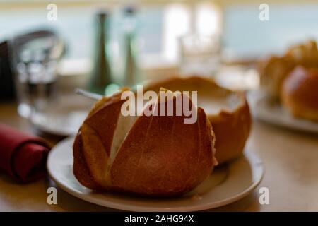 Chaudrée de palourdes de bol de pain au levain Banque D'Images