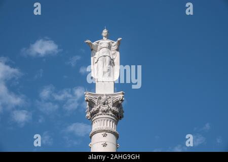 Colonne à Yorktown en Virginie, USA, commémorant la remise des troupes britanniques après la bataille Banque D'Images