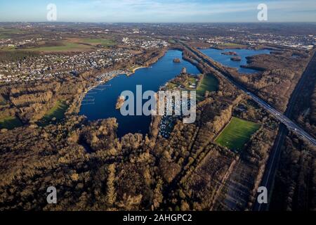 Vue aérienne, vue d'Unterbach, lac Unterbacher, Lac de l'Elbe, de l'autoroute A46, Düsseldorf, Rhénanie-du-Nord - Westphalie, Allemagne,, Camping, Camping Banque D'Images