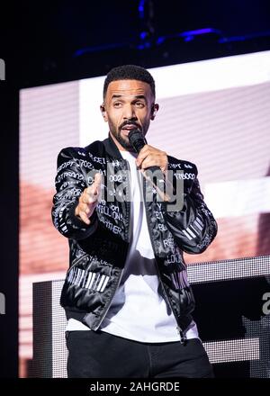 Craig David divertit un sold out les 2019 Hits Live event à Birmingham. Banque D'Images