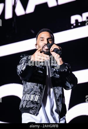 Craig David divertit un sold out les 2019 Hits Live event à Birmingham. Banque D'Images