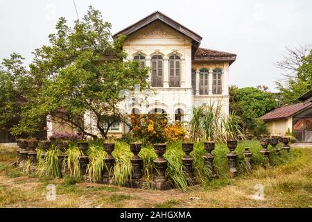 Phuket, Thaïlande - 22 Février 2013 : Ancien hôtel particulier de style sino l'architecture portugaise. Beaucoup de ces maisons ont été construites au début du xxe siècle. Banque D'Images