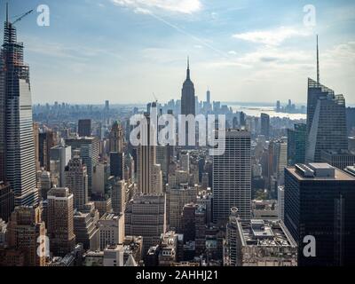 Manhattan, New York, États-Unis d'Amérique : [ Détails de l'architecture de la ville de haut en bas, immeubles d'appartements et bureaux ] Banque D'Images