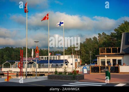 Pizzeria Restaurant à Nagu Harbour ou Nauvo island dans Väståboland Pargas dans l'archipel de Turku dans le sud-ouest de la Finlande. L'archipel ring road ou Saar Banque D'Images