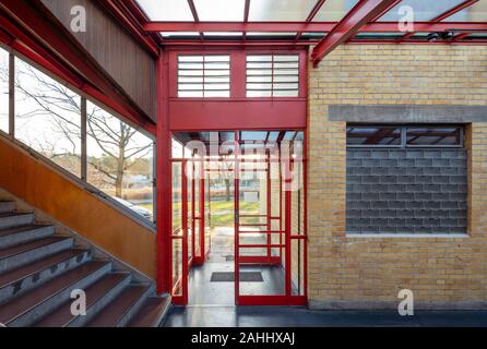 Bernau, Bundesschule des Allgemeinen Deutschen Gewerkschaftsbundes, 1928-1930 von Hannes Meyer und Hans Wittwer erbaut. Aufgang zur Sporthalle Banque D'Images